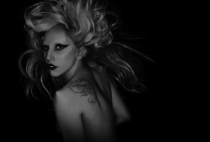 LADY GAGA