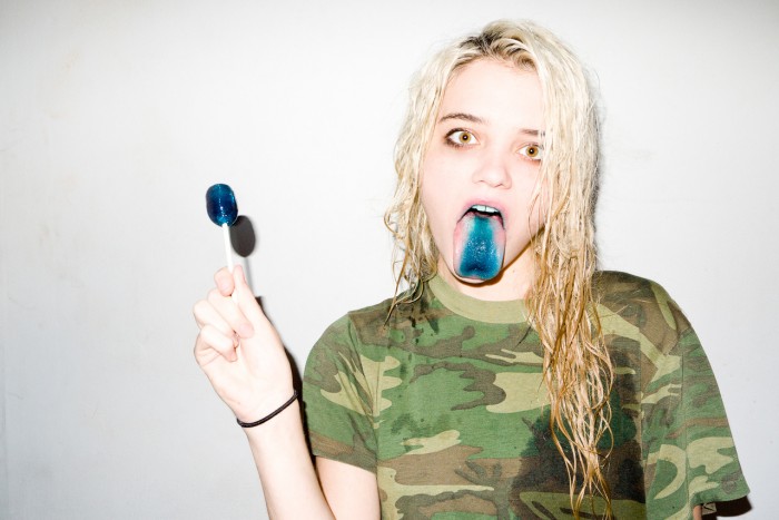 Sky-Ferreira_18