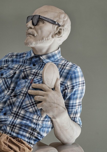 classical-sculptures-hipsters-4